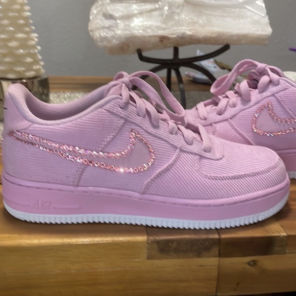 Swarovski Nike Pink corduroy Air Force 1’s with pink SWAROVSKI crystals - Picture 5 of 11